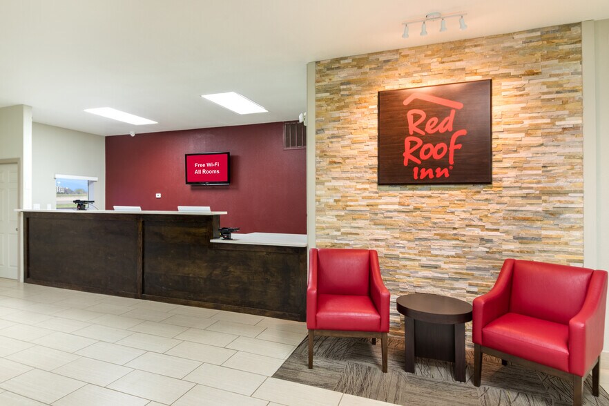 More Photos Of 400 SW H K Dodgen Loop, Temple Hotel For Sale