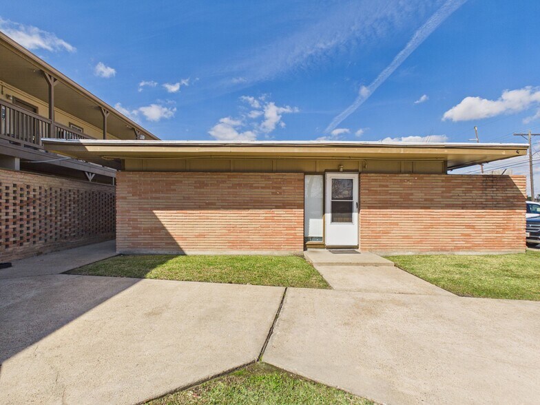 More Photos Of 1349 Jefferson Dr, Port Arthur Apartments For Sale