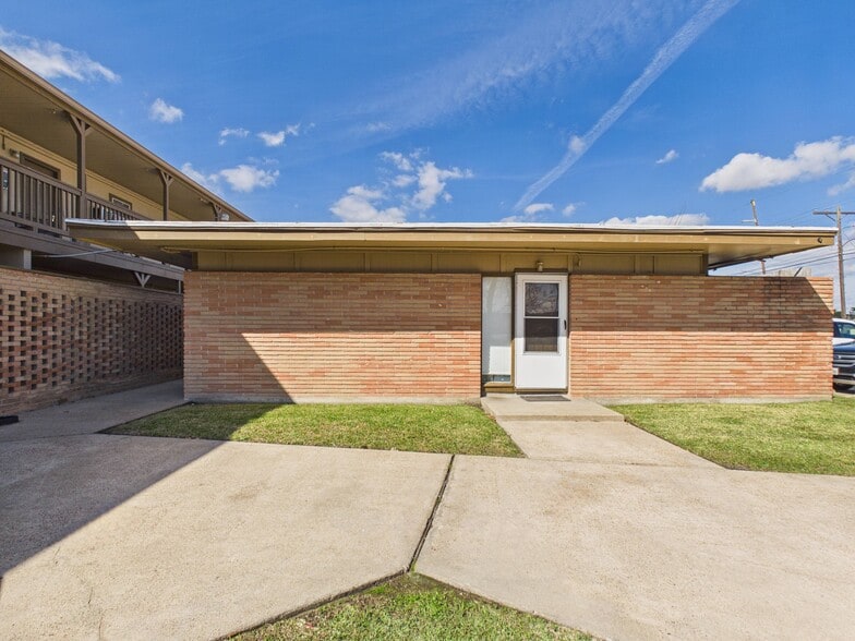 More Photos Of 1349 Jefferson Dr, Port Arthur Apartments For Sale