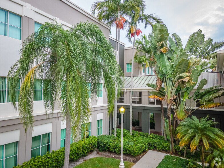 More Photos Of 7951 SW 6th St, Plantation Office For Lease