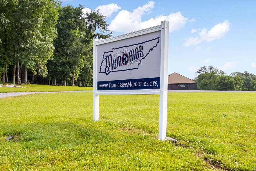 More Photos Of 1049 Oregon Rd, Lascassas Specialty For Sale