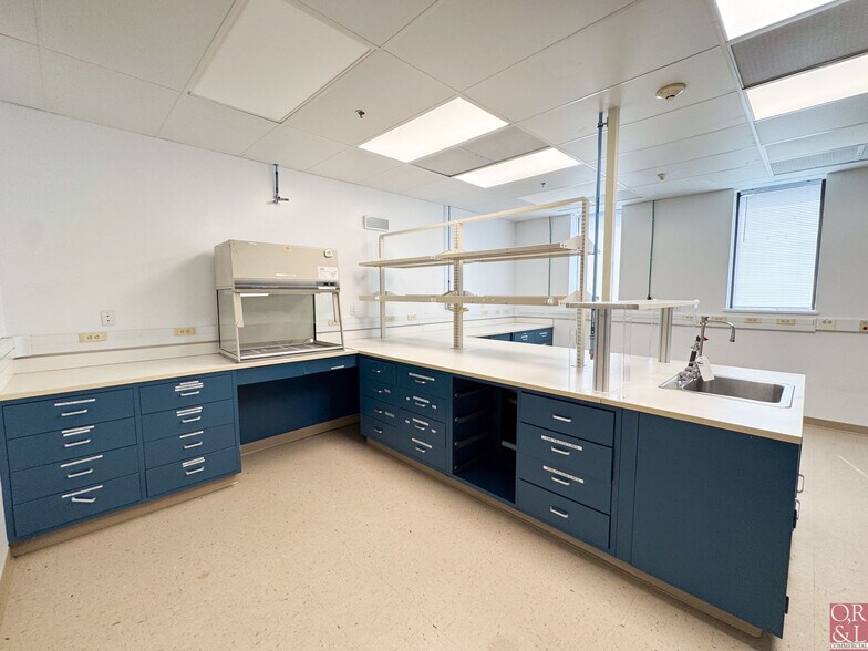 More Photos Of 35 NE Industrial Rd, Branford Research And Development For Lease