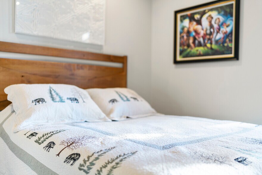 More Photos Of 870 Main St, Blowing Rock Restaurant For Sale