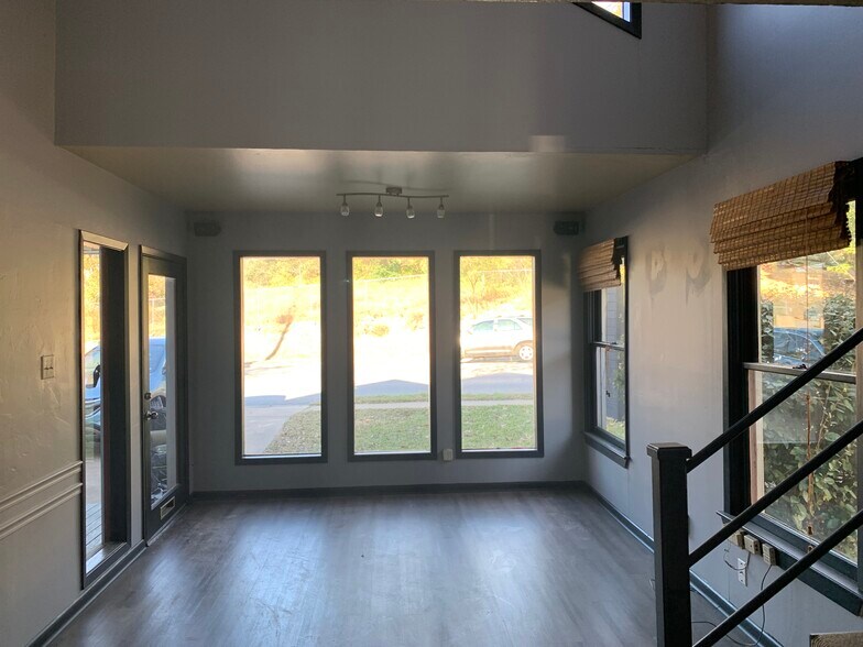 More Photos Of 1619 W 6th St, Austin Loft Creative Space For Lease