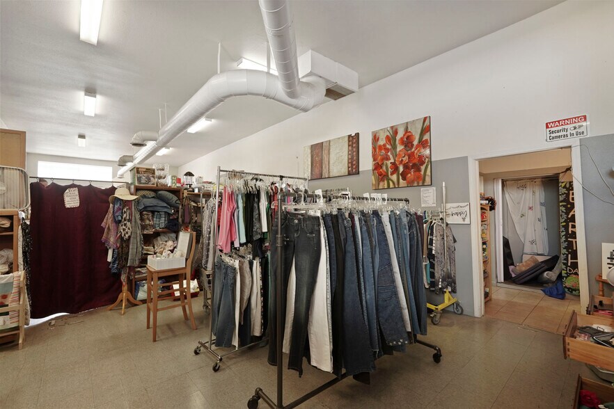 More Photos Of 2 N Main St, Lodi Storefront Retail Office For Sale