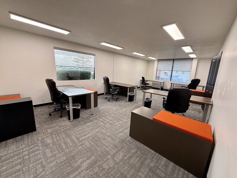 More Photos Of 520 N 400 W, North Salt Lake Office For Lease