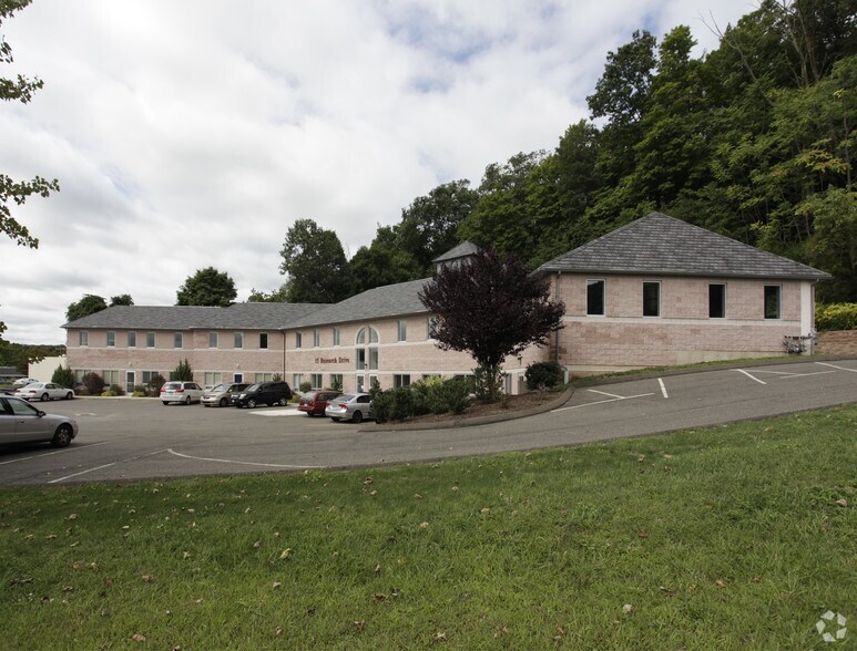 More Photos Of 15 Research Dr, Woodbridge Office For Lease