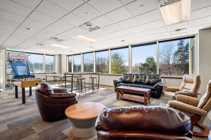 More Photos Of 505 Eagleview Blvd, Exton Unknown For Lease