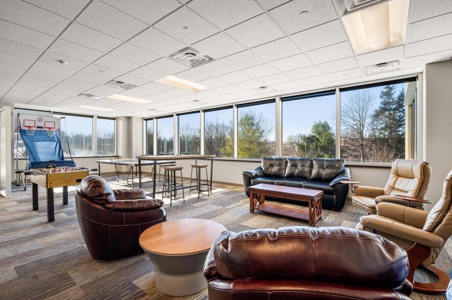 More Photos Of 505 Eagleview Blvd, Exton Unknown For Lease
