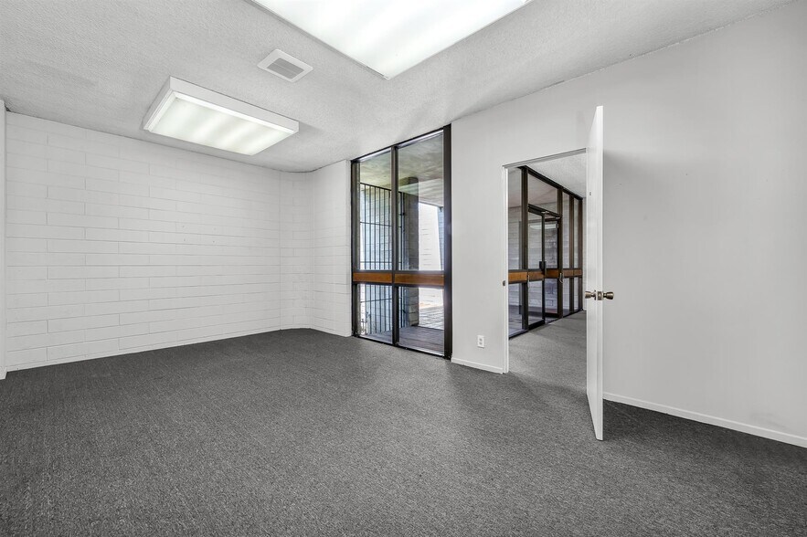 More Photos Of 23950 Madison St, Torrance Warehouse For Lease