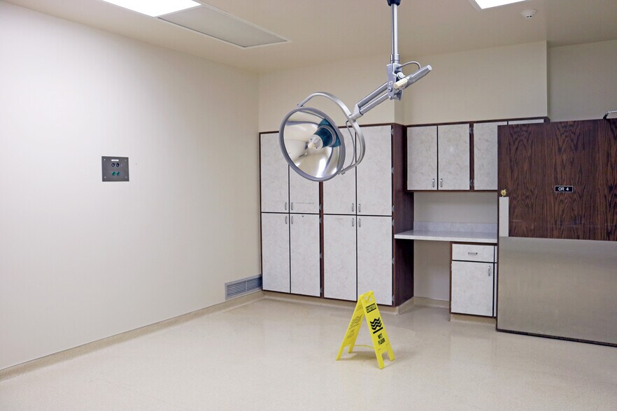 More Photos Of 28 N 64th St, Belleville Medical For Sale