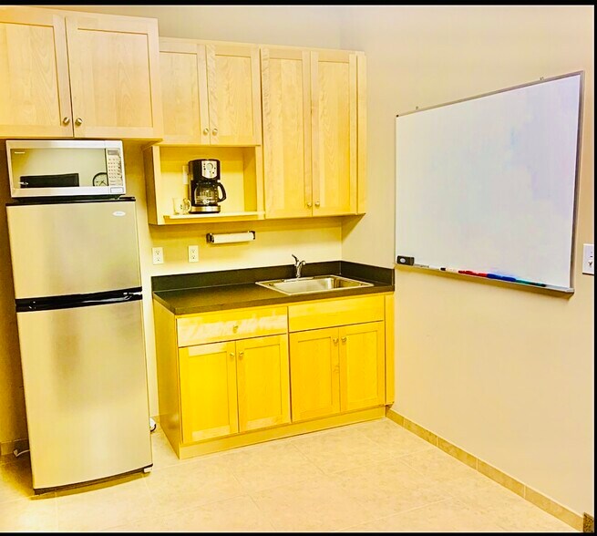 More Photos Of 9180 Estero Park Commons Blvd, Estero Medical For Sale