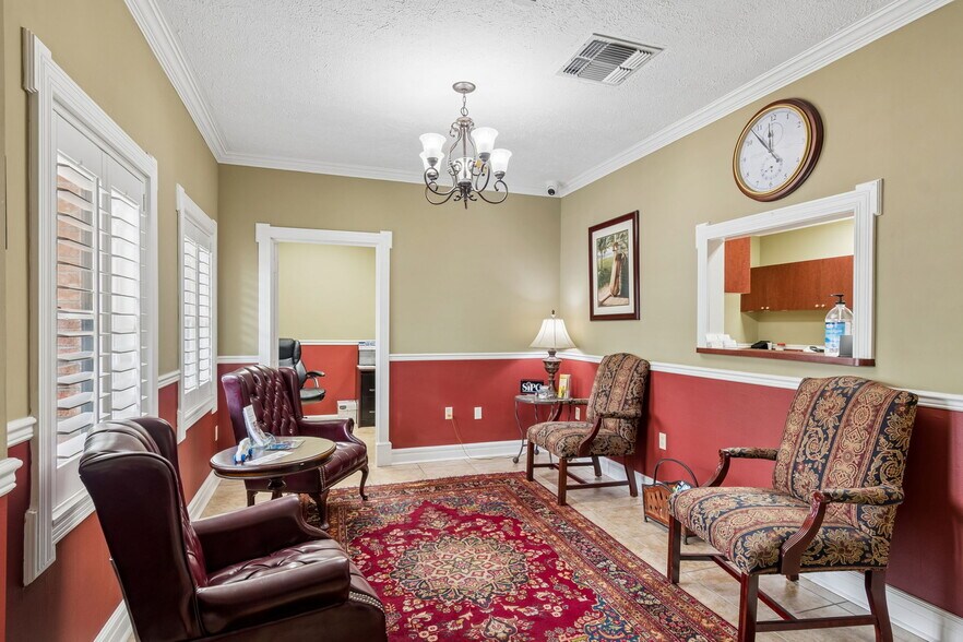 More Photos Of 5701 Main St, New Port Richey Medical For Sale