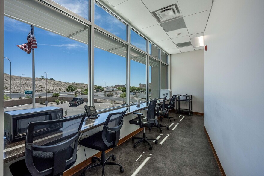More Photos Of 4401 E Lohman Ave, Las Cruces Medical For Sale