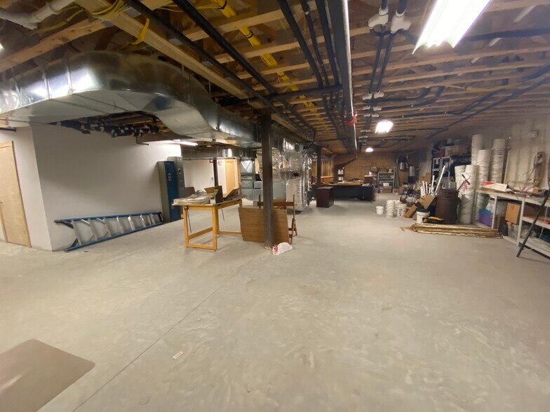 More Photos Of 15 Research Dr, Amherst Office For Sale