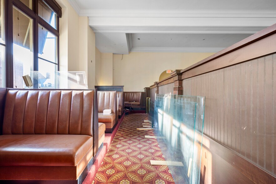More Photos Of 22 Clinton Ave, Albany Office For Sale