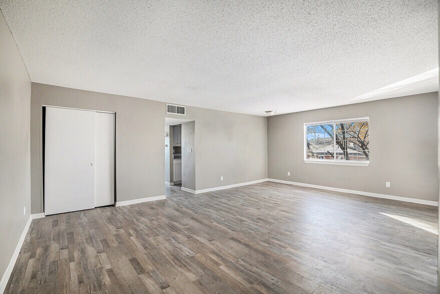 More Photos Of 6016 Leavenworth Rd, Kansas City Apartments For Sale