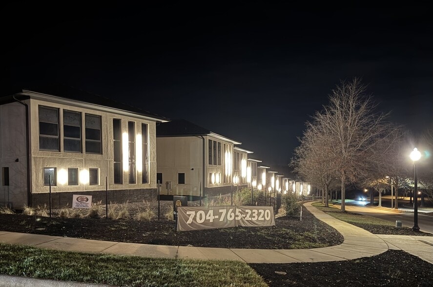 More Photos Of 248 Singleton rd, Mooresville Self Storage For Sale