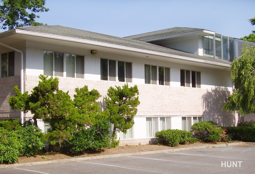 More Photos Of 353 Veterans Memorial Hwy, Commack Medical For Lease