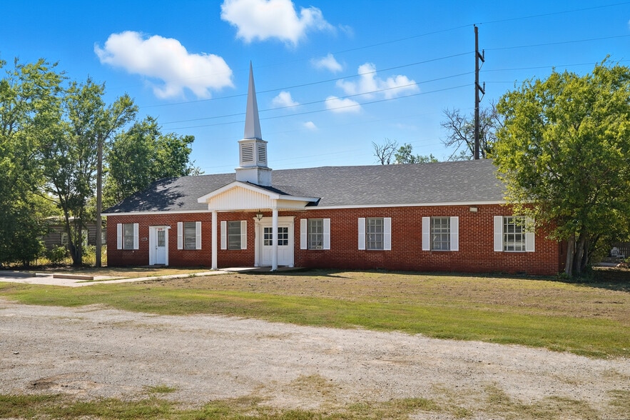 Primary Photo Of 1510 Portland Ave, Abilene Lodge Meeting Hall For Sale