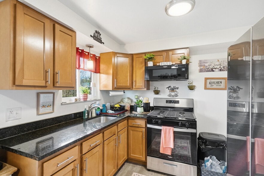 More Photos Of 3801 Hilpert St, Pittsburgh Apartments For Sale