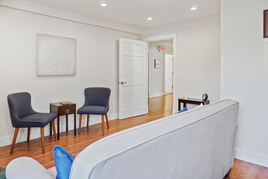 More Photos Of 1191 E Walnut St, Pasadena Office Residential For Sale