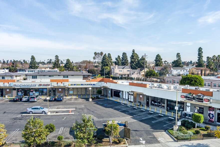 More Photos Of 400-424 E Florence Ave, Inglewood General Retail For Sale