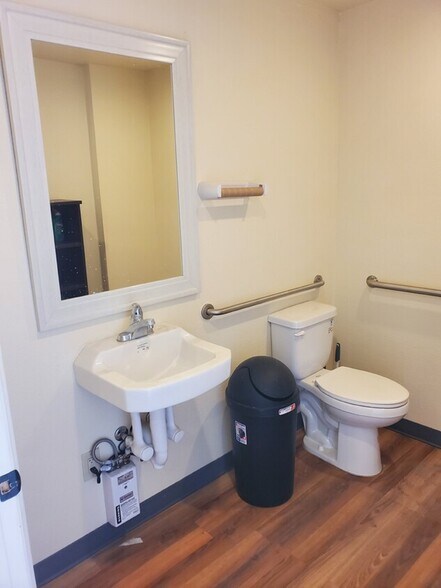 More Photos Of 1271 E 7th St, Reno Distribution For Sale