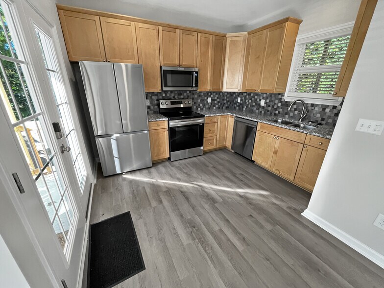 More Photos Of 1505 Juniper St, Durham Multifamily For Sale
