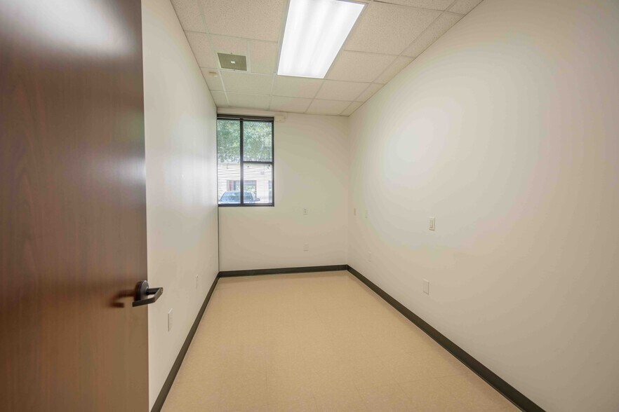 More Photos Of 8721 Highway 6, Missouri City Medical For Lease