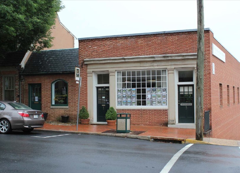 More Photos Of 39 Culpeper St, Warrenton Office For Lease