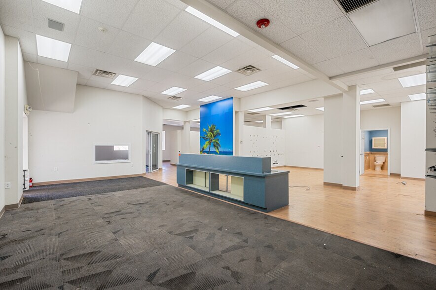 More Photos Of 7703 Perry Hwy, Pittsburgh Freestanding For Lease