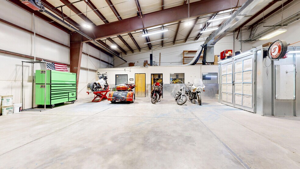 More Photos Of 8017 S 1st St, Wellington Warehouse For Sale