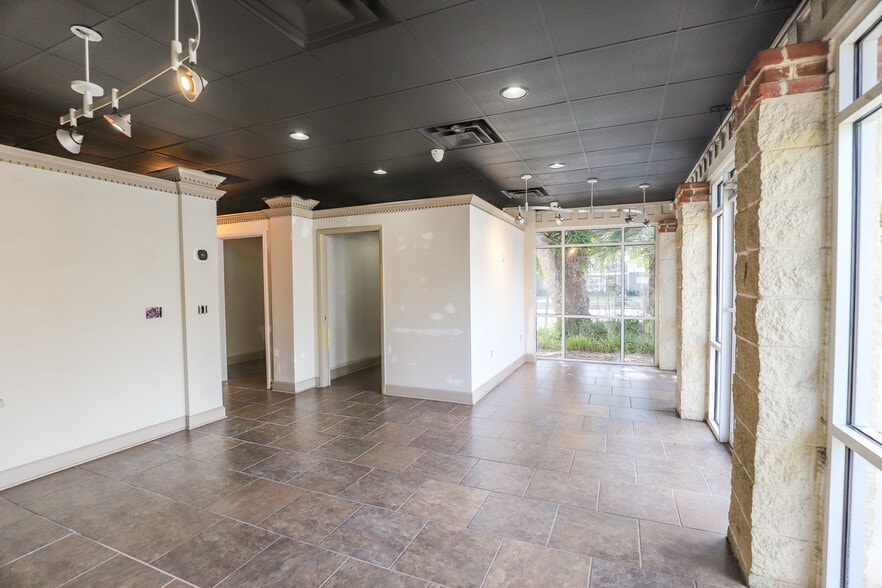 More Photos Of 3545 SW 34th St, Gainesville Unknown For Lease