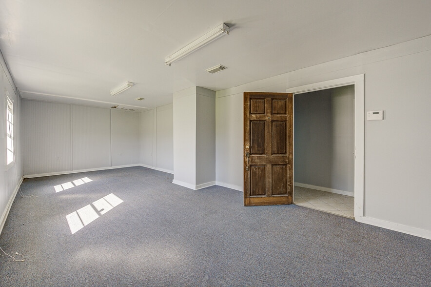 More Photos Of 3922 County Road 353, Brazoria Religious Facility For Sale