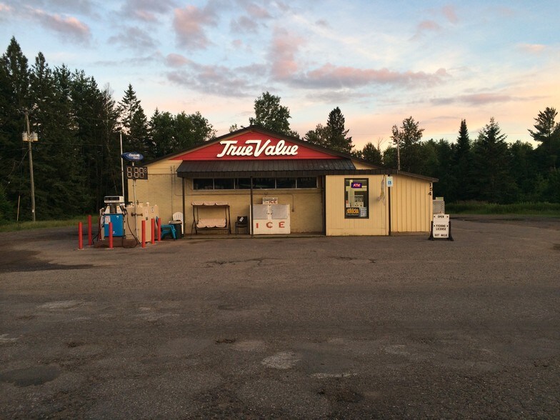 More Photos Of 154 Evergreen St, Republic General Retail For Sale