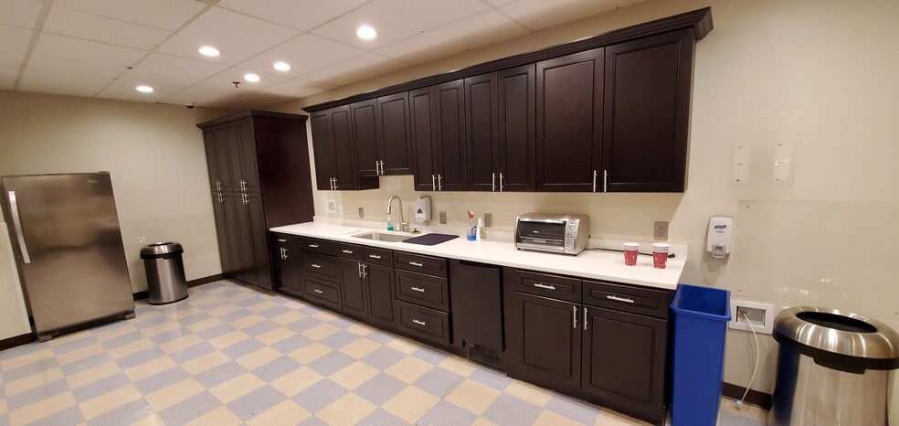 More Photos Of 95 James Way, Southampton Light Distribution For Sale