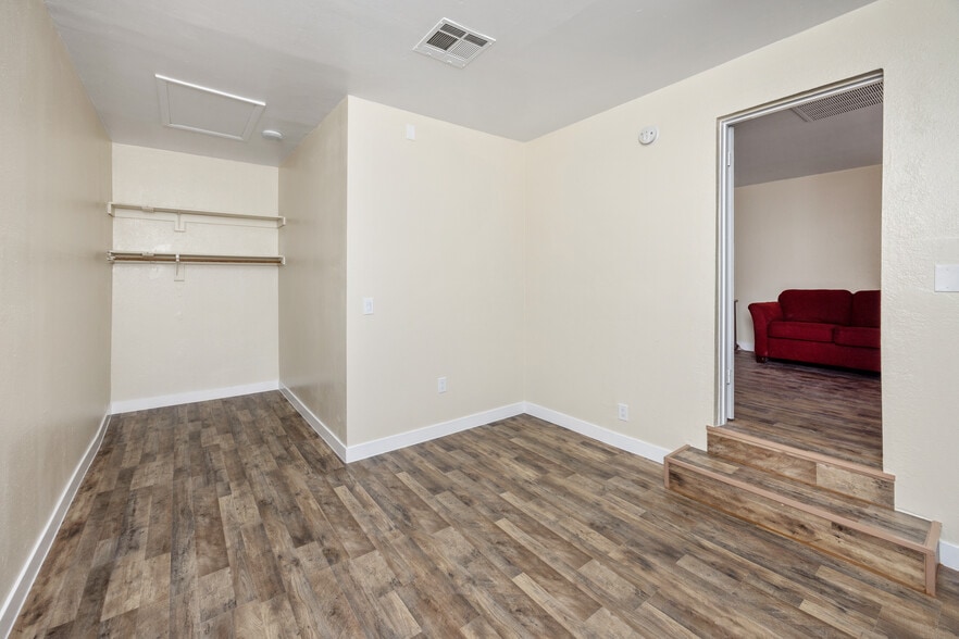 More Photos Of 409 S Montezuma St, Prescott Hotel For Sale