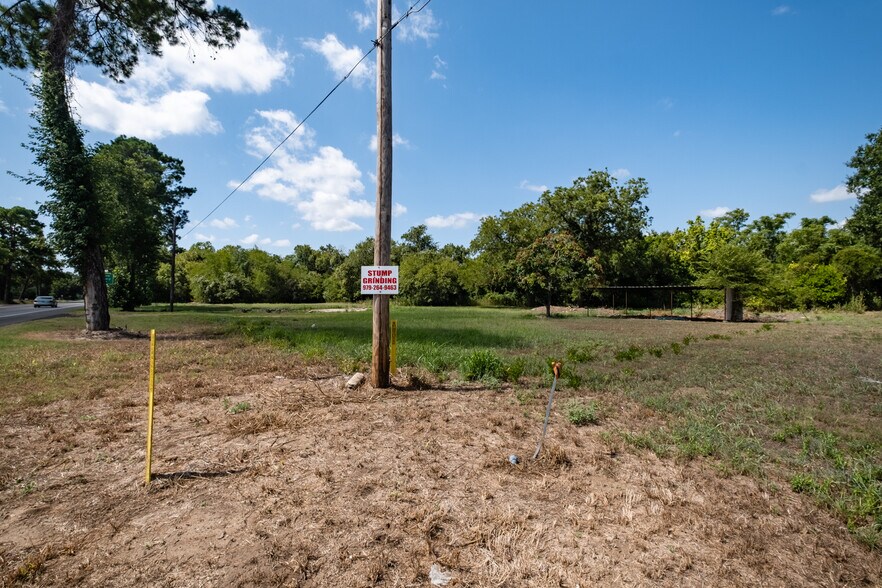More Photos Of 1408 State Highway 95, Bastrop Land For Sale