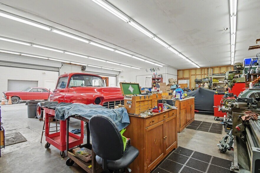 More Photos Of 1235-1239 Cushman Ave, San Diego Service For Sale