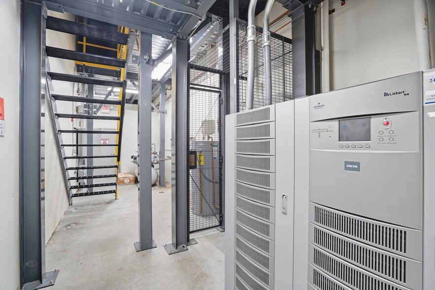 More Photos Of 4233 Technology Dr, Durham Research And Development For Lease