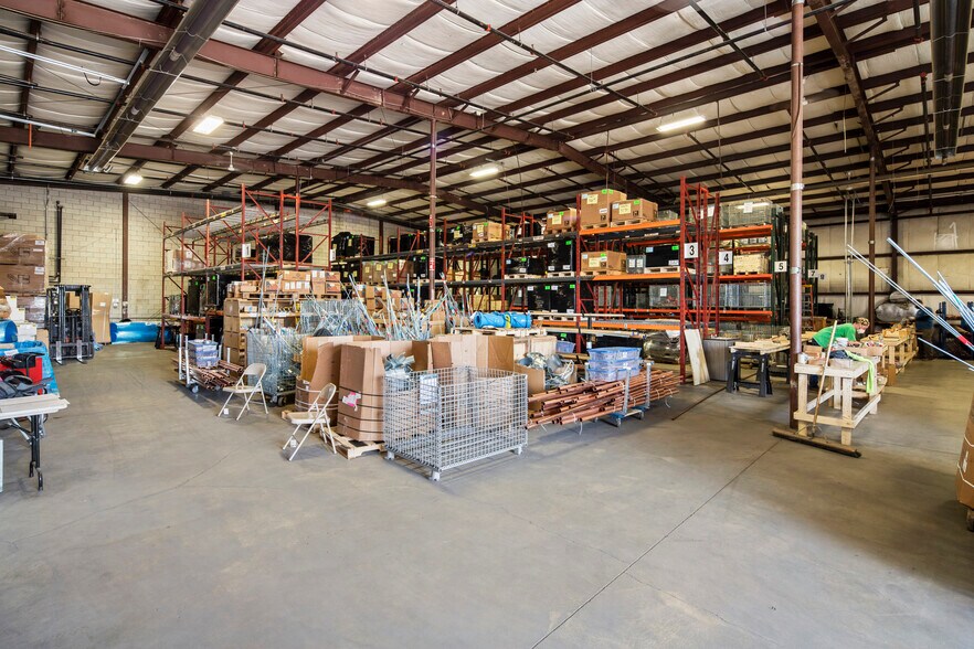 More Photos Of 133 Maple St, Stoughton Warehouse For Lease