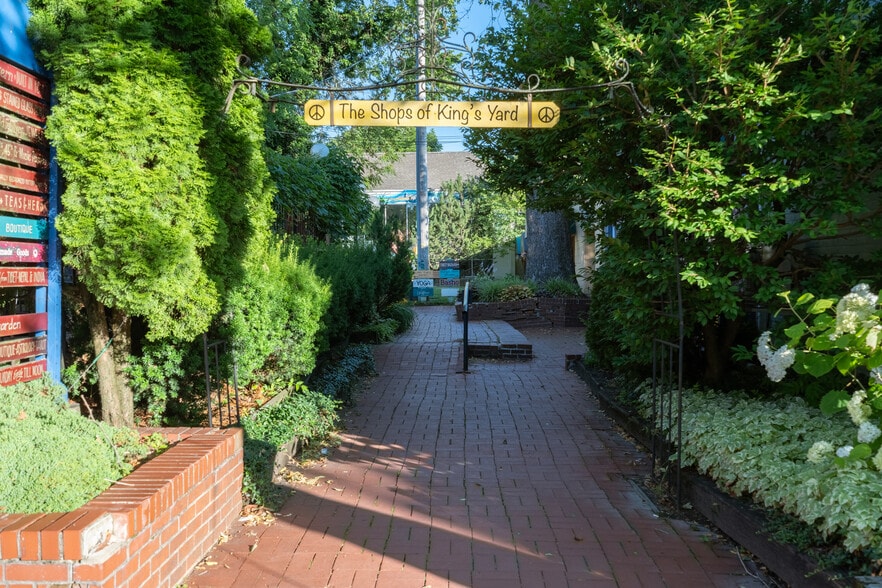 More Photos Of 220 Xenia Ave, Yellow Springs Storefront For Sale