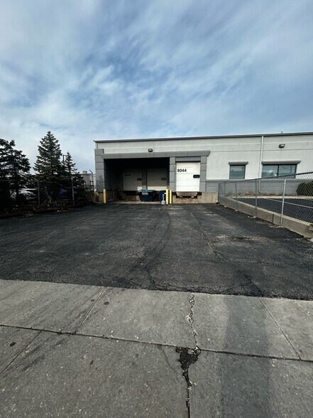 More Photos Of 8044 Saint Louis Ave, Skokie Industrial For Sale