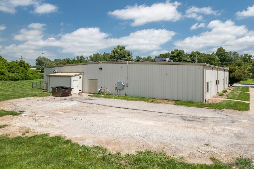 More Photos Of 20994 State Route K, Saint Joseph Office For Lease
