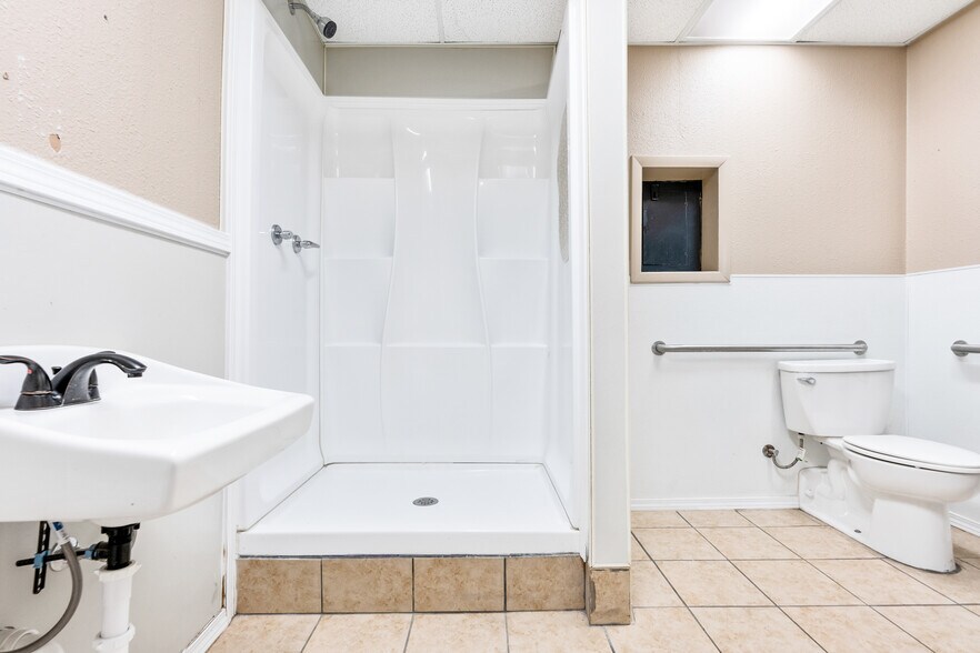 More Photos Of 103 W Main St, Itasca Storefront Retail Office For Sale