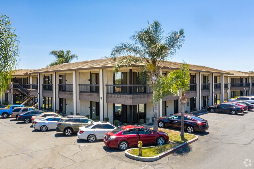 More Photos Of 600 N Mountain Ave, Upland Unknown For Lease