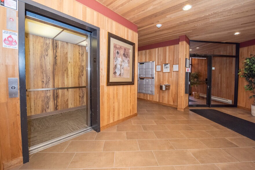 More Photos Of 201 E 56th Ave, Anchorage Office For Sale