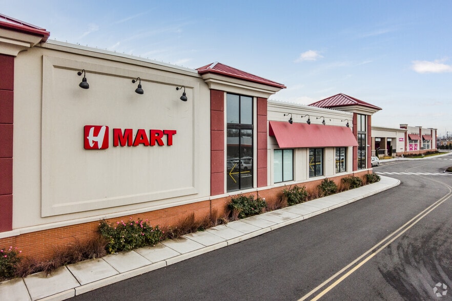 Primary Photo Of 260 Bergen Tpke, Little Ferry Unknown For Lease