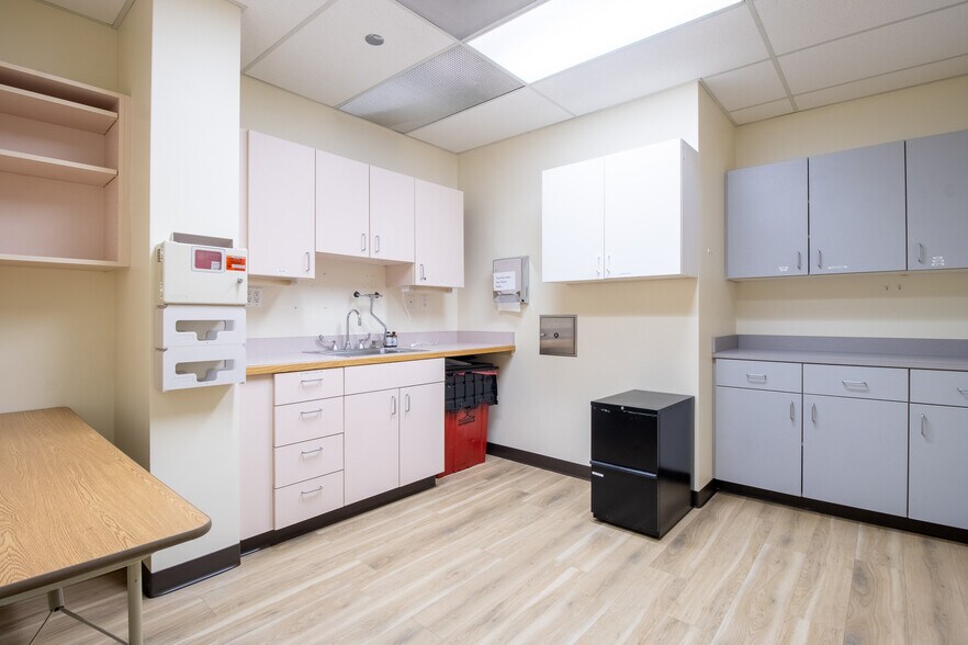 More Photos Of 320 Dayton st, Kennewick Medical For Sale